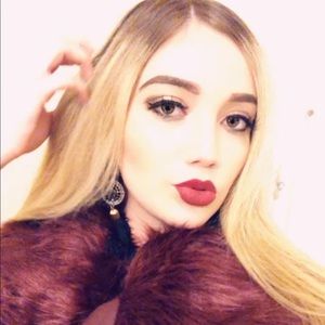 Meet your Posher, Ccrystal